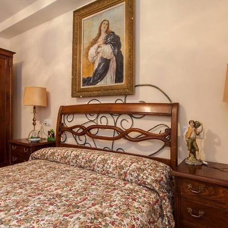 Habitacion Piso Compartido Seville Exterior photo